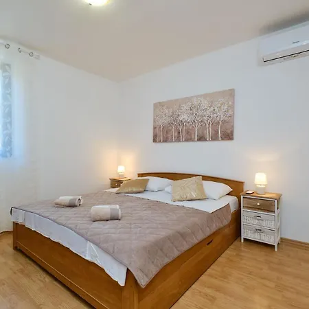 Apartman Lota